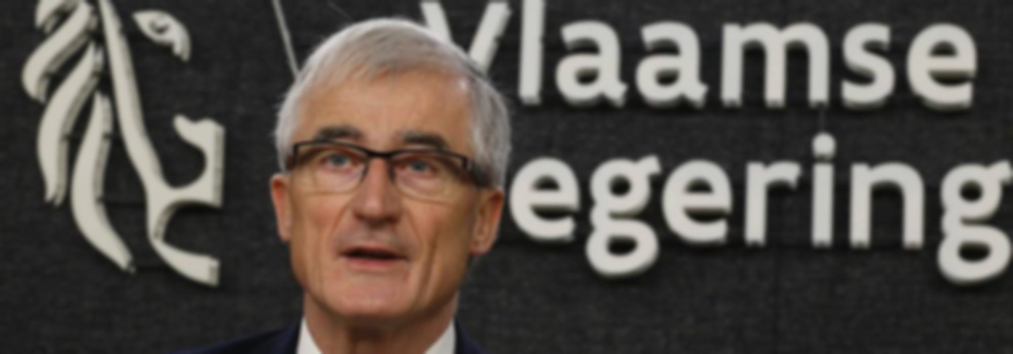 Vlaams minister-president Geert Bourgeois geeft een toespraak.