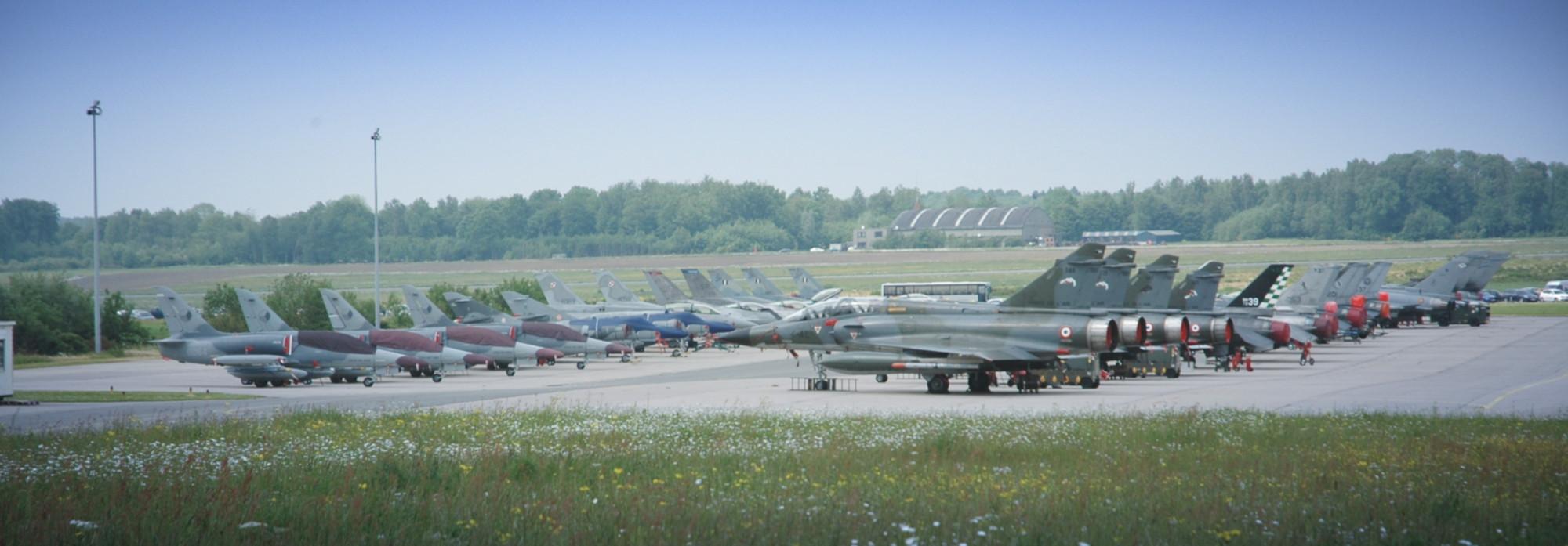 f16 geparkeerd