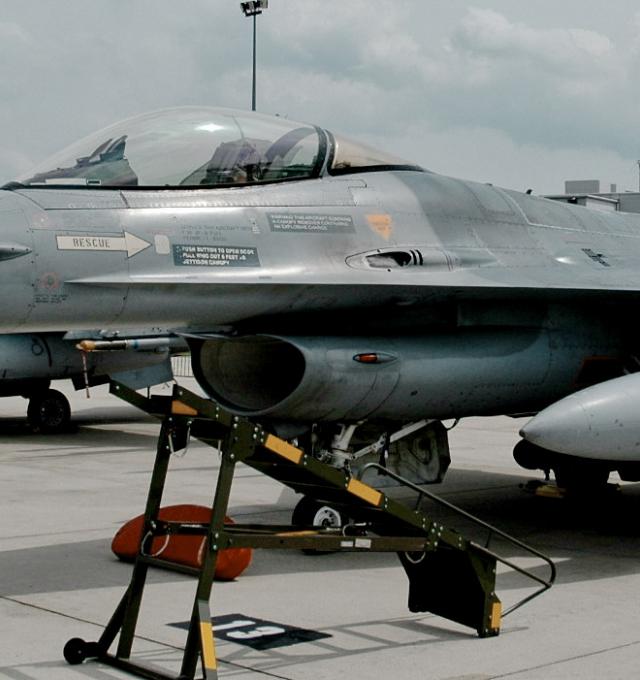 f16